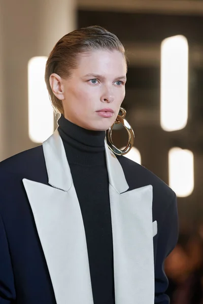 Look 136